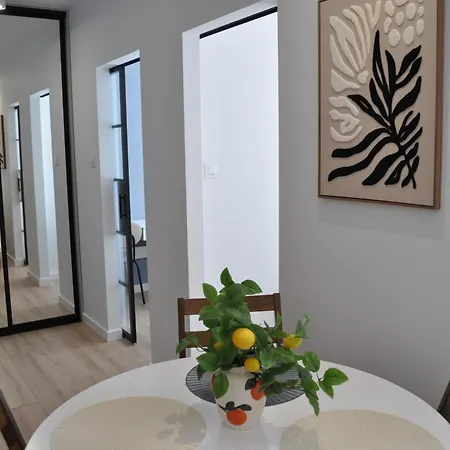 Apartment 4summer La Perla I Blisko Morza, Parking, 2 Sypialnie I Salon I Nahe Am Meer, Parkplatz, 2 Schlafzimmer Und Wohnzimmer
